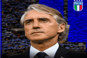 Teka-teki mengenai siapa yang menduduki kursi pelatih kepala Timnas Italia akhinya terjawab. Usai dibahas melalui rapat, pada Selasa (28/7/2026), Federasi Sepak Bola Italia (FIGC) secara resmi mengumumkan Roberto Mancini sebagai pelatih Gli Azzurri dengan kontrak jangka panjang hingga Piala Dunia 2030.