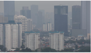 Bila dicermati, kondisi udara DKI Jakarta selalu buruk tiap hari, bahkan sepekan terakhir bergerak antara terburuk kedua dan ketiga dunia. Fakta ini tidak sejalan dengan ambisi Jakarta menjadi kota gloal pada 2040 nanti yang salah satu kriterianya ligkungan bersih terbebas dari polusi.