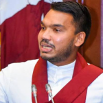 Namal Rajapaksa ditangkap pekan lalu atas dugaan korupsi pembelian pesawat senilai US$800.000. Pembelian pesawat SriLankan Airlines terjadi saat ayahnya menjabat.